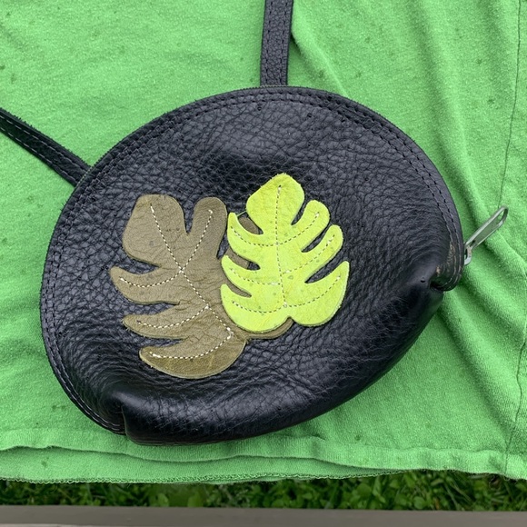 Leather black crossbody leaf embroidered VICKI JEAN - Picture 2 of 13